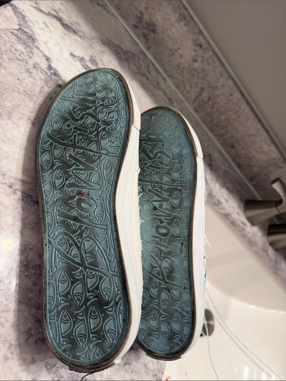 Malibu White Canvas Sneakers with Multicolor Floral Embroidery - Picture 6 of 6